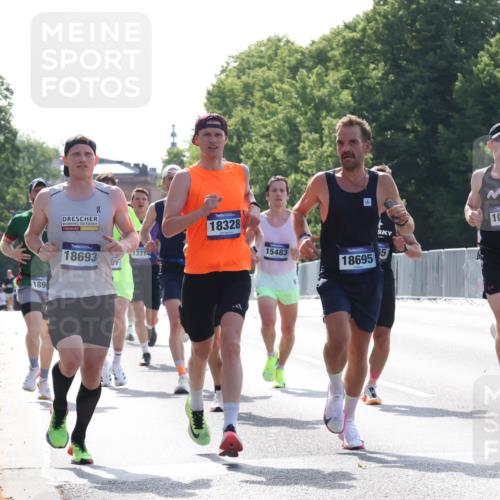 29.06.2025 - hella hamburg halbmarathon Lena Gebhardt http://msf.ph/oto/8423566 29.06.2025 09:43:06 Lombardsbrücke 189, 50, 18693, 13374, 18328, 15483, 18695, 10867, 1271, 4338, 5301, 5612, 6090, 7331, 7855, 9097, 9269, 9385, 9565, 9767, 10867, 11078, 11228, 11994, 12341, 12360, 12529, 12992, 13346, 13374, 13872, 13913, 14728, 14753, 14757, 14836, 15483, 15671, 17614, 18037, 18328, 18693, 18695, 18740, 18989, 19041, 19042, 19050, 19076, 19078 meine-sportfotos.de