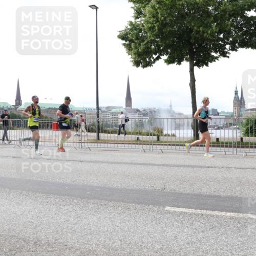 29.06.2025 - hella hamburg halbmarathon Lena Gebhardt http://msf.ph/oto/8423568 29.06.2025 10:43:09 Lombardsbrücke 132, 1149, 1155, 1467, 1656, 1788, 1816, 1878, 1964, 2103, 2158, 2267, 2361, 2401, 2450, 2509, 2971, 3074, 3238, 3283, 3329, 3378, 3518, 3638, 3764, 4056, 4092, 4105, 4177, 4302, 4367, 4385, 4680, 5067, 5268, 5610, 5720, 5755, 5967, 6440, 7043, 7461, 7872, 8135, 8161, 8184, 8408, 8435, 8795, 8991, 9072, 9304, 9378, 9639, 9641, 9644, 9976, 10008, 10180, 10697, 11142, 11710, 12151, 12441, 13049 meine-sportfotos.de