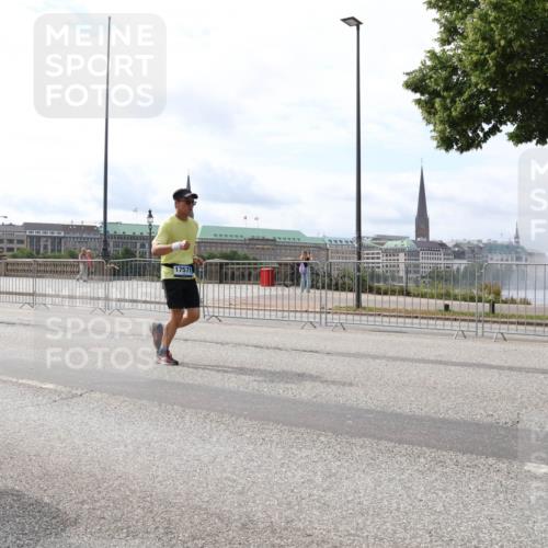 29.06.2025 - hella hamburg halbmarathon Lena Gebhardt http://msf.ph/oto/8423569 29.06.2025 10:18:59 Lombardsbrücke 17571, 1234, 1349, 1521, 1718, 1755, 2096, 2311, 2703, 2781, 2802, 2821, 3026, 3105, 3118, 3202, 3529, 3591, 3592, 3631, 4383, 4718, 4802, 4845, 5034, 5049, 5080, 5098, 5178, 5264, 5266, 5323, 5429, 5834, 5910, 6194, 6249, 6413, 6477, 6482, 6533, 6736, 7051, 7121, 7214, 7252, 7454, 8665, 8761, 8778, 8780, 9252, 9270, 9272, 9276, 9505, 9549, 9652, 9658, 9756, 9757, 10037, 10172, 10467, 10502, 10816, 12541, 12548, 12552, 12703 meine-sportfotos.de