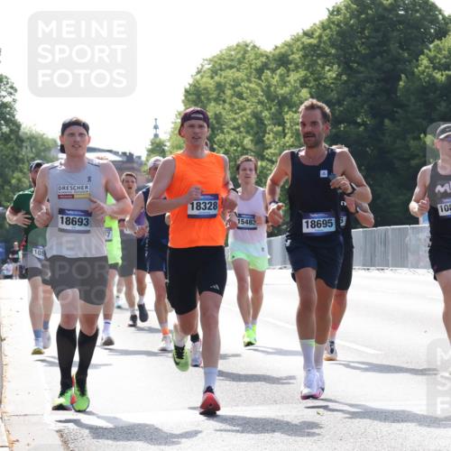 29.06.2025 - hella hamburg halbmarathon Lena Gebhardt http://msf.ph/oto/8423576 29.06.2025 09:43:06 Lombardsbrücke 189, 18693, 18328, 15483, 10867, 18695, 1271, 4338, 5301, 5612, 6090, 7331, 7855, 9097, 9269, 9385, 9565, 9767, 10867, 11078, 11228, 11994, 12341, 12360, 12529, 12992, 13346, 13374, 13872, 13913, 14728, 14753, 14757, 14836, 15483, 15671, 17614, 18037, 18328, 18693, 18695, 18740, 18989, 19041, 19042, 19050, 19076, 19078 meine-sportfotos.de