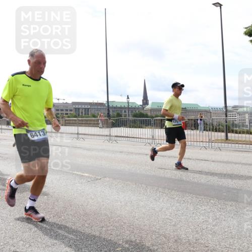 29.06.2025 - hella hamburg halbmarathon Lena Gebhardt http://msf.ph/oto/8423581 29.06.2025 10:18:59 Lombardsbrücke 13, 19010, 6413, 1757, 1234, 1349, 1521, 1718, 1755, 2096, 2311, 2703, 2781, 2802, 2821, 3026, 3105, 3118, 3202, 3529, 3591, 3592, 3631, 4383, 4718, 4802, 4845, 5034, 5049, 5080, 5098, 5178, 5264, 5266, 5323, 5429, 5834, 5910, 6194, 6249, 6413, 6477, 6482, 6533, 6736, 7051, 7121, 7214, 7252, 7454, 8665, 8761, 8778, 8780, 9252, 9270, 9272, 9276, 9505, 9549, 9652, 9658, 9756, 9757, 10037, 10172, 10467, 10502, 10816, 12541, 12548, 12552, 12703 meine-sportfotos.de