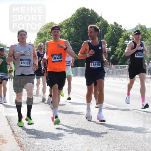 29.06.2025 - hella hamburg halbmarathon Lena Gebhardt http://msf.ph/oto/8423591 29.06.2025 09:43:07 Lombardsbrücke 18989, 18693, 18328, 5483, 18695, 10867, 30, 1271, 4338, 5301, 5612, 6090, 7331, 7855, 9097, 9269, 9385, 9565, 9767, 10867, 11078, 11228, 11994, 12341, 12360, 12529, 12992, 13346, 13374, 13872, 13913, 14728, 14753, 14757, 14836, 15483, 15671, 17614, 18037, 18328, 18693, 18695, 18740, 18989, 19041, 19042, 19050, 19076, 19078 meine-sportfotos.de