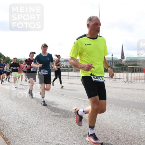 29.06.2025 - hella hamburg halbmarathon Lena Gebhardt http://msf.ph/oto/8423611 29.06.2025 10:19:00 Lombardsbrücke 4718, 15657, 1349, 19010, 6413, 17571, 1349, 1521, 1718, 1755, 2096, 2311, 2703, 2781, 2802, 2821, 3026, 3105, 3118, 3202, 3529, 3591, 3592, 3631, 4383, 4718, 4802, 4845, 5034, 5049, 5080, 5098, 5178, 5264, 5266, 5323, 5429, 5834, 5910, 6194, 6249, 6413, 6477, 6482, 6533, 6542, 6736, 7051, 7121, 7214, 7252, 7454, 8665, 8761, 8778, 8780, 9252, 9270, 9272, 9276, 9505, 9549, 9652, 9756, 9757, 10037, 10124, 10129, 10172, 10467, 10502, 10816, 12541, 12548, 12552, 12703 meine-sportfotos.de