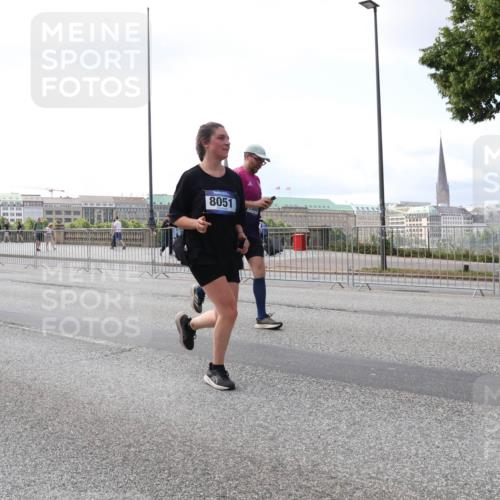 29.06.2025 - hella hamburg halbmarathon Lena Gebhardt http://msf.ph/oto/8423646 29.06.2025 10:06:12 Lombardsbrücke 15772, 8051, 1229, 1245, 1448, 1766, 1830, 1842, 2471, 2540, 3062, 4169, 4542, 4666, 4868, 5431, 5762, 6014, 6314, 7138, 7741, 8051, 8316, 8894, 8909, 9361, 9477, 9560, 10214, 10297, 10781, 13042, 13054, 13481, 13863, 14369, 14987, 15113, 15145, 15229, 15462, 15537, 15766, 15772, 15858, 16441, 16687, 17239, 17746, 17885, 18042, 18575, 18577, 18768, 18857, 18910, 18913, 18966, 18973 meine-sportfotos.de
