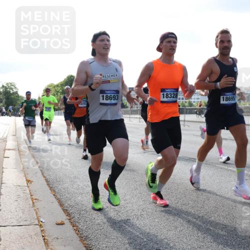 29.06.2025 - hella hamburg halbmarathon Lena Gebhardt http://msf.ph/oto/8423721 29.06.2025 09:43:09 Lombardsbrücke 18989, 9767, 4757, 18693, 18328, 18695, 1271, 4338, 5301, 5612, 6090, 7331, 7855, 9097, 9269, 9385, 9565, 9767, 10867, 11228, 11994, 12341, 12360, 12529, 12992, 13346, 13374, 14728, 14753, 14757, 14836, 15483, 15671, 17614, 18037, 18328, 18693, 18695, 18740, 18989, 19041, 19042, 19050, 19076, 19078 meine-sportfotos.de