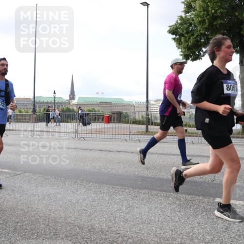 29.06.2025 - hella hamburg halbmarathon Lena Gebhardt http://msf.ph/oto/8423732 29.06.2025 10:06:12 Lombardsbrücke 15772, 8051, 1229, 1245, 1448, 1766, 1830, 1842, 2471, 2540, 3062, 4169, 4542, 4666, 4868, 5431, 5762, 6014, 6314, 7138, 7741, 8051, 8316, 8894, 8909, 9361, 9477, 9560, 10214, 10297, 10781, 13042, 13054, 13481, 13863, 14369, 14987, 15113, 15145, 15229, 15462, 15537, 15766, 15772, 15858, 16441, 16687, 17239, 17746, 17885, 18042, 18575, 18577, 18768, 18857, 18910, 18913, 18966, 18973 meine-sportfotos.de