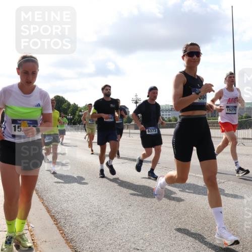 29.06.2025 - hella hamburg halbmarathon Lena Gebhardt http://msf.ph/oto/8423808 29.06.2025 09:52:14 Lombardsbrücke 15, 18489, 987, 6373, 304, 15270, 1057, 1139, 1169, 1312, 1353, 1468, 1569, 1604, 1631, 1763, 2653, 3305, 3437, 3618, 3697, 3852, 4565, 4871, 4915, 5011, 5014, 5047, 5129, 5231, 5336, 5690, 5987, 6373, 6550, 6700, 6705, 6711, 6770, 7092, 7185, 7432, 7710, 8074, 8346, 8359, 8564, 8852, 8900, 9348, 9358, 9444, 9547, 9659, 10319, 10493, 10691, 10741, 10978, 11021, 11062, 11495, 11679, 11714, 11779, 11821, 12046, 12438, 12623, 12772, 13614, 13728, 14257 meine-sportfotos.de