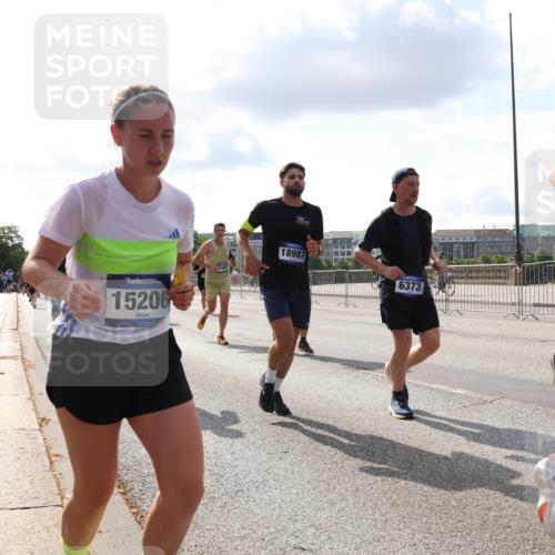 29.06.2025 - hella hamburg halbmarathon Lena Gebhardt http://msf.ph/oto/8423818 29.06.2025 09:52:14 Lombardsbrücke 15206, 18987, 6373, 15, 1057, 1139, 1169, 1312, 1353, 1468, 1569, 1604, 1631, 1763, 2653, 3305, 3437, 3618, 3697, 3852, 4565, 4871, 4915, 5011, 5014, 5047, 5129, 5231, 5336, 5690, 5987, 6373, 6550, 6700, 6705, 6711, 6770, 7092, 7185, 7432, 7710, 8074, 8346, 8359, 8564, 8852, 8900, 9348, 9358, 9444, 9547, 9659, 10319, 10493, 10691, 10741, 10978, 11021, 11062, 11495, 11679, 11714, 11779, 11821, 12046, 12438, 12623, 12772, 13614, 13728, 14257 meine-sportfotos.de