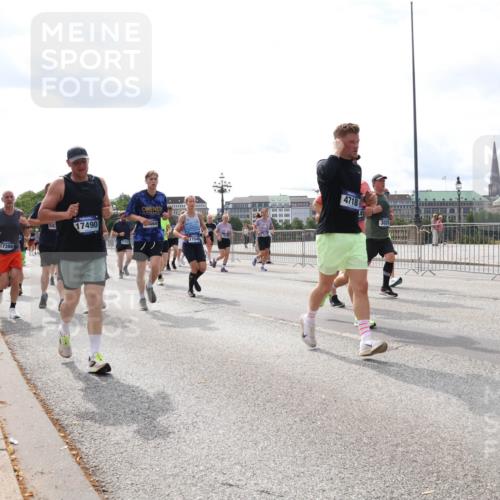 29.06.2025 - hella hamburg halbmarathon Lena Gebhardt http://msf.ph/oto/8423821 29.06.2025 10:19:02 Lombardsbrücke 17386, 583, 17490, 11743, 464, 1754, 4718, 1349, 1521, 1718, 1755, 2096, 2311, 2781, 2802, 2821, 3026, 3105, 3118, 3529, 3591, 3592, 3631, 4718, 4802, 4845, 5034, 5049, 5080, 5098, 5178, 5264, 5266, 5323, 5429, 5834, 5910, 6194, 6249, 6413, 6477, 6482, 6542, 6736, 7051, 7121, 7214, 7252, 8665, 8761, 8778, 8780, 9252, 9270, 9272, 9276, 9505, 9549, 9652, 9756, 9757, 10037, 10039, 10124, 10129, 10467, 10502, 10816, 12548, 12552, 12703 meine-sportfotos.de