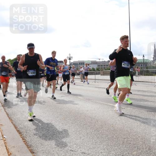 29.06.2025 - hella hamburg halbmarathon Lena Gebhardt http://msf.ph/oto/8423839 29.06.2025 10:19:02 Lombardsbrücke 17386, 5834, 17490, 64, 1754, 4718, 3028, 1349, 1521, 1718, 1755, 2096, 2311, 2781, 2802, 2821, 3026, 3105, 3118, 3529, 3591, 3592, 3631, 4718, 4802, 4845, 5034, 5049, 5080, 5098, 5178, 5264, 5266, 5323, 5429, 5834, 5910, 6194, 6249, 6413, 6477, 6482, 6542, 6736, 7051, 7121, 7214, 7252, 8665, 8761, 8778, 8780, 9252, 9270, 9272, 9276, 9505, 9549, 9652, 9756, 9757, 10037, 10039, 10124, 10129, 10467, 10502, 10816, 12548, 12552, 12703 meine-sportfotos.de
