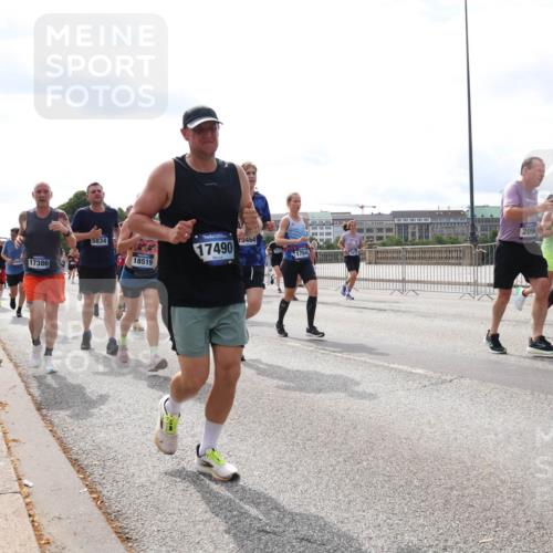 29.06.2025 - hella hamburg halbmarathon Lena Gebhardt http://msf.ph/oto/8423882 29.06.2025 10:19:03 Lombardsbrücke 17386, 5834, 18519, 17490, 13464, 2096, 1349, 1521, 1718, 1755, 2096, 2311, 2589, 2781, 2802, 2821, 3026, 3105, 3118, 3529, 3591, 3592, 3631, 4718, 4802, 4845, 5034, 5049, 5080, 5098, 5178, 5264, 5266, 5323, 5429, 5834, 5910, 6194, 6249, 6413, 6477, 6482, 6542, 6736, 7051, 7121, 7214, 7252, 8665, 8761, 8778, 8780, 9252, 9270, 9272, 9276, 9505, 9549, 9652, 9756, 9757, 10037, 10039, 10124, 10129, 10467, 10502, 10816, 12548, 12552 meine-sportfotos.de