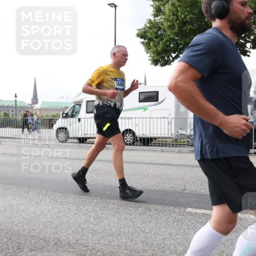 29.06.2025 - hella hamburg halbmarathon Lena Gebhardt http://msf.ph/oto/8423883 29.06.2025 10:06:14 Lombardsbrücke 1229, 1245, 1448, 1766, 1830, 1842, 2471, 2540, 3062, 4169, 4542, 4666, 4868, 5431, 6014, 6314, 7138, 7741, 8051, 8316, 8894, 8909, 9361, 9477, 9560, 10214, 10297, 10781, 13042, 13054, 13481, 13863, 14369, 14987, 15113, 15145, 15229, 15462, 15537, 15766, 15772, 15858, 16441, 16687, 17239, 17746, 17885, 18042, 18575, 18577, 18768, 18857, 18910, 18913, 18966 meine-sportfotos.de