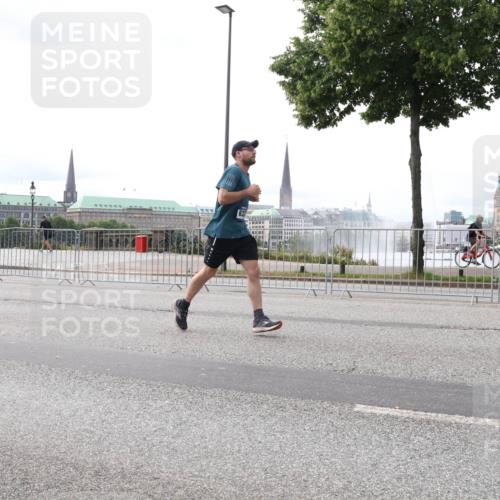 29.06.2025 - hella hamburg halbmarathon Lena Gebhardt http://msf.ph/oto/8423902 29.06.2025 10:28:22 Lombardsbrücke 1148, 3445, 5369, 5604, 5718, 5847, 5903, 5939, 6418, 6632, 7497, 7667, 7980, 8215, 8327, 8560, 9567, 9642, 9653, 9654, 9716, 9855, 10434, 11692, 11739, 12780, 12842, 13045, 13296, 13400, 13568, 13678, 14017, 14155, 15123, 15608, 16125, 18256, 18293, 18604, 19180 meine-sportfotos.de