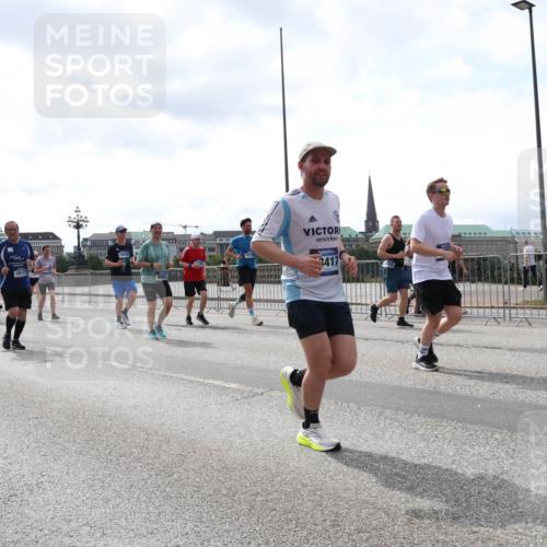 29.06.2025 - hella hamburg halbmarathon Lena Gebhardt http://msf.ph/oto/8423910 29.06.2025 10:43:11 Lombardsbrücke 10180, 19115, 1678, 3417, 1149, 1155, 1467, 1656, 1788, 1816, 1878, 1964, 2103, 2158, 2267, 2361, 2450, 2509, 2971, 3074, 3238, 3283, 3329, 3378, 3518, 3638, 3764, 4056, 4092, 4105, 4177, 4302, 4367, 4385, 4680, 5067, 5268, 5610, 5720, 5755, 5967, 6012, 6440, 7043, 7461, 7872, 7926, 8135, 8161, 8184, 8408, 8435, 8795, 8991, 9072, 9304, 9378, 9639, 9641, 9644, 9976, 10008, 10180, 11142, 11710, 12151, 12441, 13049 meine-sportfotos.de