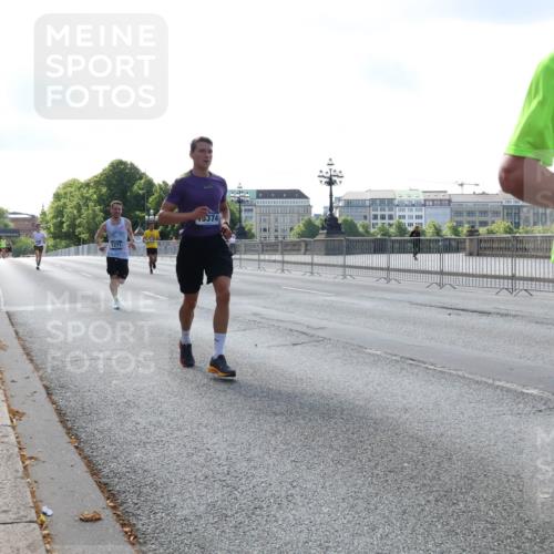 29.06.2025 - hella hamburg halbmarathon Lena Gebhardt http://msf.ph/oto/8423942 29.06.2025 09:43:12 Lombardsbrücke 1271, 5374, 767, 1271, 4338, 5301, 5612, 6090, 7331, 7380, 7855, 9097, 9269, 9385, 9565, 9767, 10867, 11228, 11994, 12341, 12360, 12529, 12992, 13346, 13374, 14728, 14753, 14757, 14836, 15483, 15671, 17614, 18037, 18328, 18693, 18695, 18740, 18989, 19041, 19042, 19050, 19076, 19078 meine-sportfotos.de