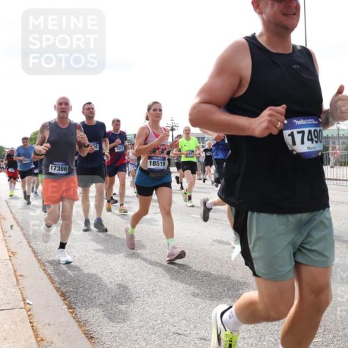 29.06.2025 - hella hamburg halbmarathon Lena Gebhardt http://msf.ph/oto/8423946 29.06.2025 10:19:03 Lombardsbrücke 185911, 17386, 7252, 18519, 17490, 1349, 1521, 1718, 1755, 2096, 2311, 2589, 2781, 2802, 2821, 3026, 3105, 3118, 3529, 3591, 3592, 3631, 4718, 4802, 4845, 5034, 5049, 5080, 5098, 5178, 5264, 5266, 5323, 5429, 5834, 5910, 6194, 6249, 6413, 6477, 6482, 6542, 6736, 7051, 7121, 7214, 7252, 8665, 8761, 8778, 8780, 9252, 9270, 9272, 9276, 9505, 9549, 9652, 9756, 9757, 10037, 10039, 10124, 10129, 10467, 10502, 10816, 12548, 12552 meine-sportfotos.de