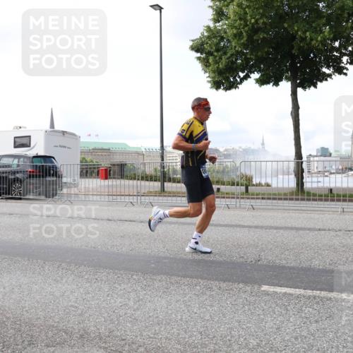 29.06.2025 - hella hamburg halbmarathon Lena Gebhardt http://msf.ph/oto/8423993 29.06.2025 10:06:15 Lombardsbrücke 1576, 15145, 1229, 1245, 1448, 1766, 1830, 1842, 2540, 3062, 4169, 4542, 4666, 4868, 5431, 6014, 6314, 7138, 7741, 8051, 8316, 8894, 8909, 9361, 9477, 9560, 10214, 10297, 10781, 13042, 13054, 13481, 13863, 14369, 14987, 15113, 15145, 15229, 15462, 15537, 15766, 15772, 15858, 16441, 16687, 17239, 17746, 17885, 18042, 18575, 18577, 18768, 18857, 18910, 18913, 18966 meine-sportfotos.de
