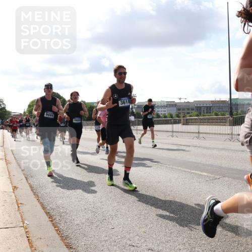 29.06.2025 - hella hamburg halbmarathon Lena Gebhardt http://msf.ph/oto/8424012 29.06.2025 09:52:16 Lombardsbrücke 9444, 18659, 3618, 1057, 1139, 1169, 1312, 1353, 1468, 1512, 1569, 1604, 1631, 1763, 3305, 3437, 3618, 3697, 3852, 4565, 4871, 4915, 5011, 5014, 5047, 5129, 5231, 5336, 5690, 5987, 6373, 6550, 6700, 6705, 6711, 6770, 7185, 7432, 7710, 8074, 8359, 8564, 8852, 8900, 9348, 9358, 9444, 9547, 9659, 10319, 10493, 10691, 10741, 10978, 11021, 11062, 11495, 11679, 11714, 11779, 11821, 12046, 12438, 12623, 12772, 13403, 13614, 13728, 14257 meine-sportfotos.de