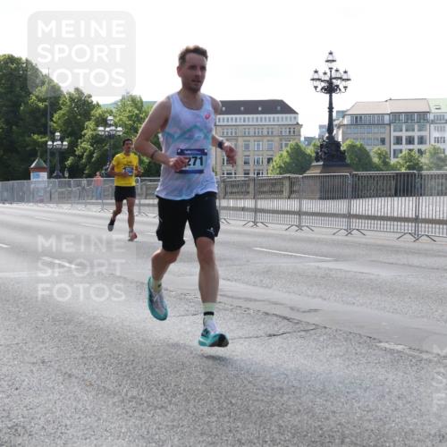 29.06.2025 - hella hamburg halbmarathon Lena Gebhardt http://msf.ph/oto/8424013 29.06.2025 09:43:13 Lombardsbrücke 1271, 4338, 5301, 5612, 6090, 7331, 7380, 7855, 9097, 9269, 9385, 9565, 9767, 10867, 11228, 11994, 12341, 12360, 12529, 12992, 13346, 13374, 14728, 14753, 14757, 14836, 15483, 15671, 18037, 18328, 18693, 18695, 18740, 18989, 19041, 19042, 19050, 19076 meine-sportfotos.de