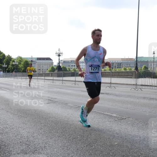 29.06.2025 - hella hamburg halbmarathon Lena Gebhardt http://msf.ph/oto/8424069 29.06.2025 09:43:14 Lombardsbrücke 55555, 1271, 1271, 4338, 5301, 5612, 6090, 7331, 7380, 7855, 9097, 9385, 9565, 9767, 10867, 11228, 11994, 12341, 12360, 12529, 12992, 13346, 13374, 14728, 14753, 14757, 14836, 15483, 15671, 18037, 18328, 18693, 18695, 18740, 18989, 19076 meine-sportfotos.de