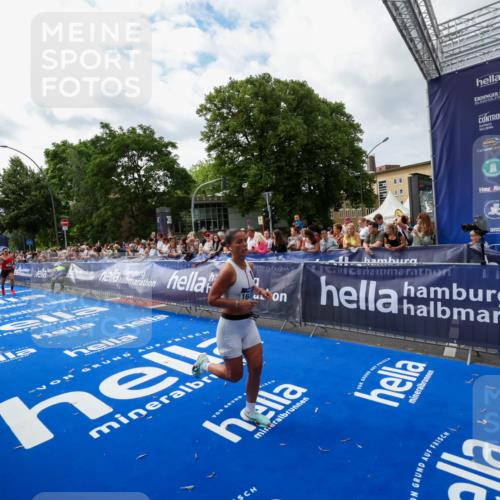 29.06.2025 - hella hamburg halbmarathon Zöllner http://msf.ph/oto/8424160 29.06.2025 10:33:37 Ziel 1053, 2836, 8312, 14975, 15326, 16931, 17191, 18854 meine-sportfotos.de
