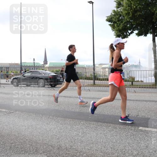 29.06.2025 - hella hamburg halbmarathon Lena Gebhardt http://msf.ph/oto/8424191 29.06.2025 10:06:17 Lombardsbrücke 157, 1229, 1245, 1448, 1766, 1830, 1842, 2540, 3062, 4169, 4542, 4666, 4868, 5431, 6014, 6314, 7138, 7741, 8051, 8316, 8909, 9361, 9560, 10214, 10297, 10781, 13042, 13054, 13481, 13863, 14369, 14987, 15113, 15145, 15229, 15462, 15537, 15766, 15772, 15858, 16441, 16687, 17239, 17746, 17885, 18042, 18575, 18577, 18768, 18857, 18910, 18913, 18966 meine-sportfotos.de