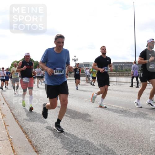 29.06.2025 - hella hamburg halbmarathon Lena Gebhardt http://msf.ph/oto/8424210 29.06.2025 10:19:07 Lombardsbrücke 11602, 14353, 5323, 18591, 2802, 1349, 1521, 1718, 1755, 2096, 2311, 2589, 2781, 2802, 2812, 2821, 2895, 3026, 3105, 3118, 3591, 3592, 3631, 4718, 4722, 4802, 4845, 5034, 5049, 5080, 5098, 5178, 5264, 5266, 5323, 5429, 5834, 5910, 6194, 6249, 6413, 6477, 6482, 6542, 6736, 7051, 7121, 7143, 7214, 7252, 8575, 8665, 8761, 8778, 8780, 9252, 9270, 9272, 9276, 9549, 9652, 9756, 9757, 10037, 10039, 10124, 10129, 10467, 10816 meine-sportfotos.de