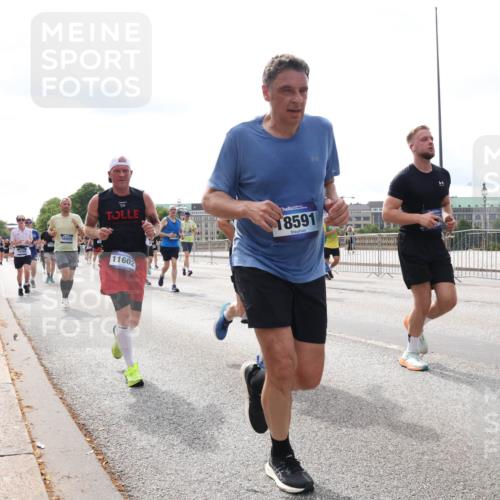 29.06.2025 - hella hamburg halbmarathon Lena Gebhardt http://msf.ph/oto/8424253 29.06.2025 10:19:07 Lombardsbrücke 16925, 11602, 18591, 14, 1349, 1521, 1718, 1755, 2096, 2311, 2589, 2781, 2802, 2812, 2821, 2895, 3026, 3105, 3118, 3591, 3592, 3631, 4718, 4722, 4802, 4845, 5034, 5049, 5080, 5098, 5178, 5264, 5266, 5323, 5429, 5834, 5910, 6194, 6249, 6413, 6477, 6482, 6542, 6736, 7051, 7121, 7143, 7214, 7252, 8575, 8665, 8761, 8778, 8780, 9252, 9270, 9272, 9276, 9549, 9652, 9756, 9757, 10037, 10039, 10124, 10129, 10467, 10816 meine-sportfotos.de