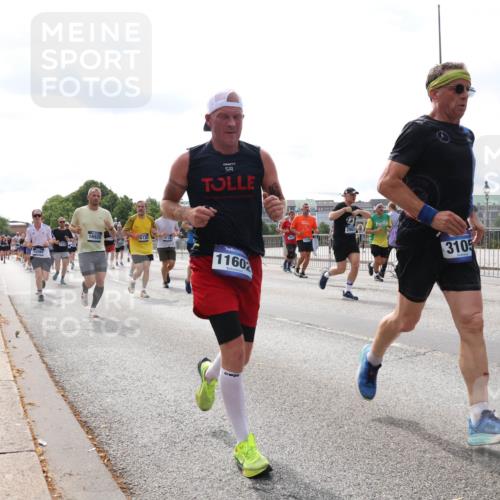 29.06.2025 - hella hamburg halbmarathon Lena Gebhardt http://msf.ph/oto/8424306 29.06.2025 10:19:08 Lombardsbrücke 16925, 6735, 3118, 1160, 2802, 3105, 1332, 1349, 1521, 1718, 1755, 2096, 2311, 2589, 2781, 2795, 2802, 2812, 2821, 2895, 3026, 3105, 3118, 3591, 3592, 3631, 4718, 4722, 4845, 5034, 5049, 5080, 5098, 5178, 5264, 5266, 5323, 5429, 5834, 5910, 6194, 6249, 6413, 6477, 6482, 6542, 6736, 7051, 7121, 7143, 7214, 7252, 8575, 8665, 8761, 8778, 8780, 9252, 9270, 9272, 9276, 9549, 9652, 9756, 9757, 10037, 10039, 10124, 10129, 10467, 10816 meine-sportfotos.de