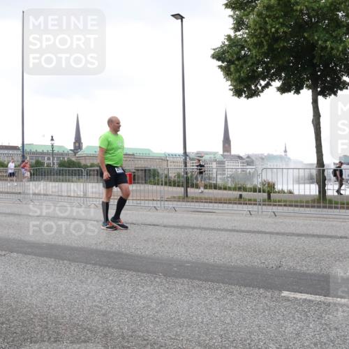 29.06.2025 - hella hamburg halbmarathon Lena Gebhardt http://msf.ph/oto/8424327 29.06.2025 10:53:18 Lombardsbrücke 10, 2193, 1340, 1709, 1900, 1906, 1984, 2065, 2146, 2291, 2409, 2429, 2701, 2988, 3226, 3787, 4195, 4595, 4626, 4729, 5428, 5562, 5815, 6041, 6044, 6135, 6306, 6521, 7068, 7483, 7537, 7611, 7681, 7737, 7876, 8189, 8212, 8414, 8515, 8906, 9077, 9456, 9545, 9685, 9764, 9785, 10043, 10055, 10175, 10417, 10490, 10568, 10661, 10981, 11520, 11524, 11919, 12127, 12128, 12193, 12219, 12700, 13489, 13916, 13917, 14038, 14765, 14807, 14977, 14979, 16137 meine-sportfotos.de