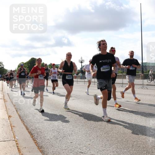 29.06.2025 - hella hamburg halbmarathon Lena Gebhardt http://msf.ph/oto/8424421 29.06.2025 09:52:21 Lombardsbrücke 4915, 11495, 16591, 18560, 11679, 1057, 1139, 1169, 1220, 1312, 1353, 1468, 1512, 1569, 1604, 1631, 1763, 3305, 3618, 3697, 3852, 4565, 4871, 4915, 5011, 5014, 5047, 5129, 5231, 5336, 5690, 5987, 6373, 6550, 6700, 6705, 6711, 6770, 7067, 7185, 7432, 7710, 7865, 7961, 8074, 8359, 8564, 8852, 9348, 9358, 9444, 9547, 9659, 10493, 10691, 10741, 10796, 10978, 11062, 11495, 11679, 11779, 11821, 12046, 12438, 12772, 13403, 13614, 13728, 14257 meine-sportfotos.de