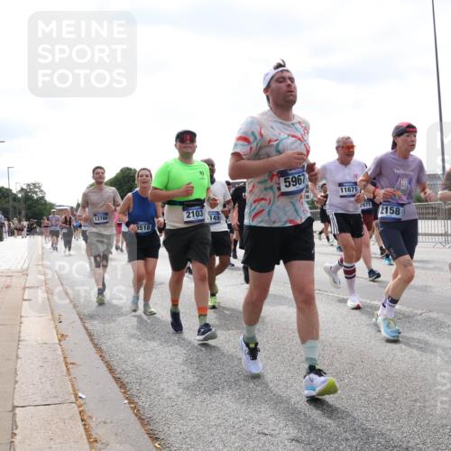 29.06.2025 - hella hamburg halbmarathon Lena Gebhardt http://msf.ph/oto/8424440 29.06.2025 10:43:15 Lombardsbrücke 13786, 3518, 2103, 149, 5967, 11671, 17921, 2971, 2158, 1149, 1155, 1467, 1788, 1816, 1878, 1964, 2103, 2158, 2267, 2361, 2450, 2509, 2971, 3074, 3238, 3283, 3329, 3378, 3518, 3638, 3764, 4056, 4105, 4177, 4302, 4367, 4385, 4680, 5067, 5268, 5370, 5610, 5720, 5755, 5967, 6012, 6096, 6440, 6931, 7043, 7461, 7872, 7926, 8135, 8161, 8184, 8233, 8408, 8435, 8795, 8991, 9072, 9304, 9378, 9639, 9641, 9644, 9976, 10008, 10083, 10180, 10200, 10202, 11142, 11710, 12151, 13049 meine-sportfotos.de