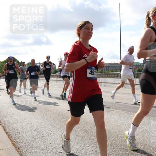 29.06.2025 - hella hamburg halbmarathon Lena Gebhardt http://msf.ph/oto/8424494 29.06.2025 09:52:22 Lombardsbrücke 1468, 1139, 12046, 11495, 4915, 179, 165, 1057, 1139, 1169, 1220, 1312, 1353, 1468, 1512, 1569, 1604, 1631, 1763, 3305, 3618, 3697, 3852, 4565, 4871, 4915, 5011, 5014, 5047, 5129, 5231, 5336, 5690, 5987, 6373, 6550, 6700, 6705, 6711, 6770, 7067, 7185, 7432, 7710, 7865, 7961, 8074, 8359, 8564, 8852, 9348, 9358, 9444, 9547, 9659, 10493, 10691, 10741, 10796, 10978, 11062, 11495, 11679, 11779, 11821, 12046, 12438, 12772, 13403, 13614, 13728, 14257 meine-sportfotos.de