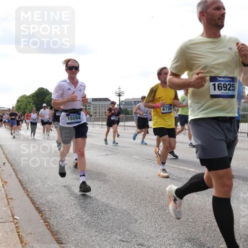 29.06.2025 - hella hamburg halbmarathon Lena Gebhardt http://msf.ph/oto/8424519 29.06.2025 10:19:10 Lombardsbrücke 171, 6736, 15594, 1773, 16925, 1332, 1349, 1521, 1718, 1755, 2017, 2096, 2311, 2589, 2781, 2795, 2802, 2812, 2821, 2895, 3026, 3105, 3118, 3591, 3592, 3631, 4718, 4722, 4845, 5034, 5049, 5080, 5098, 5178, 5264, 5266, 5323, 5429, 5834, 6194, 6249, 6413, 6477, 6482, 6542, 6736, 7051, 7121, 7143, 7214, 7252, 8575, 8761, 8778, 8780, 9252, 9270, 9272, 9549, 9652, 9756, 9757, 9856, 10037, 10039, 10124, 10129, 10467, 10816 meine-sportfotos.de