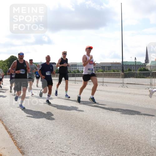 29.06.2025 - hella hamburg halbmarathon Lena Gebhardt http://msf.ph/oto/8424543 29.06.2025 09:52:23 Lombardsbrücke 14449, 107, 1468, 11495, 1139, 1057, 1139, 1169, 1220, 1312, 1353, 1415, 1468, 1512, 1569, 1604, 1631, 1763, 3305, 3618, 3697, 3852, 4565, 4871, 4915, 5007, 5011, 5014, 5047, 5129, 5231, 5336, 5690, 5987, 6373, 6550, 6700, 6705, 6711, 6770, 7067, 7185, 7432, 7451, 7710, 7865, 7961, 8074, 8564, 8852, 9348, 9358, 9444, 9547, 9659, 10493, 10691, 10741, 10796, 10978, 11062, 11495, 11679, 11779, 11821, 12046, 12438, 12772, 13403, 13614, 13728, 14257 meine-sportfotos.de