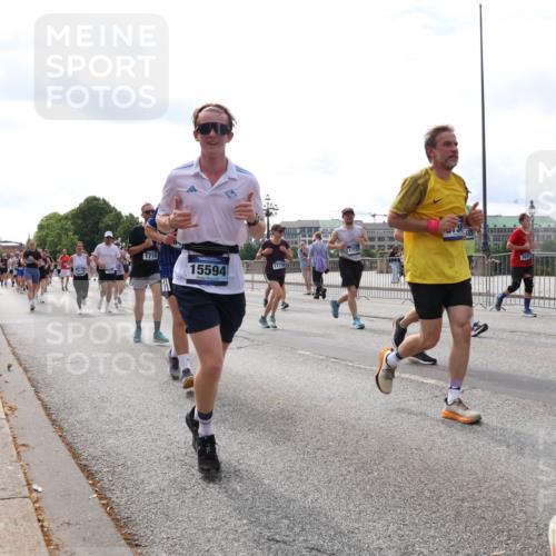29.06.2025 - hella hamburg halbmarathon Lena Gebhardt http://msf.ph/oto/8424545 29.06.2025 10:19:11 Lombardsbrücke 1718, 15594, 17737, 1332, 1349, 1521, 1708, 1718, 1755, 2017, 2096, 2311, 2589, 2781, 2795, 2802, 2812, 2821, 2895, 3026, 3105, 3118, 3591, 3592, 3631, 4718, 4722, 4845, 5034, 5080, 5098, 5178, 5264, 5266, 5323, 5429, 5449, 5834, 6194, 6249, 6413, 6477, 6482, 6542, 6736, 7051, 7121, 7143, 7252, 8575, 8761, 8778, 8780, 9252, 9270, 9272, 9549, 9652, 9756, 9757, 9856, 10037, 10039, 10124, 10129, 10467, 10816 meine-sportfotos.de