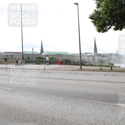29.06.2025 - hella hamburg halbmarathon Lena Gebhardt http://msf.ph/oto/8424565 29.06.2025 10:28:30 Lombardsbrücke 1557, 3445, 4700, 5249, 5250, 5369, 5604, 5718, 5903, 5939, 6102, 6418, 7667, 7980, 8215, 8327, 8560, 9642, 9653, 9654, 9716, 9855, 10068, 10434, 12842, 13045, 13296, 13400, 13568, 13678, 14017, 14155, 15123, 15256, 15608, 16125, 16643, 18256, 18293, 18604, 19180 meine-sportfotos.de