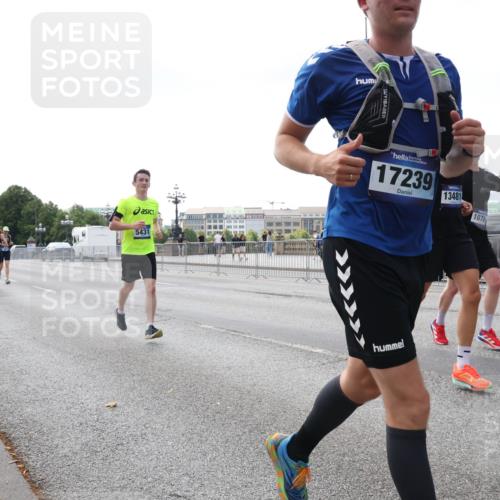 29.06.2025 - hella hamburg halbmarathon Lena Gebhardt http://msf.ph/oto/8424569 29.06.2025 10:06:20 Lombardsbrücke 5431, 17239, 13481, 1078, 1245, 1448, 1766, 1830, 1842, 3062, 4169, 4542, 4666, 4868, 5431, 6014, 6314, 6664, 7138, 7741, 8051, 8316, 9361, 9560, 10214, 10297, 10736, 10781, 10886, 12371, 13042, 13054, 13475, 13481, 13863, 14369, 14607, 14987, 15113, 15145, 15229, 15462, 15537, 15766, 15772, 15858, 16441, 16687, 17059, 17239, 17746, 17885, 18042, 18575, 18577, 18652, 18768, 18857, 18910, 18913, 18966 meine-sportfotos.de