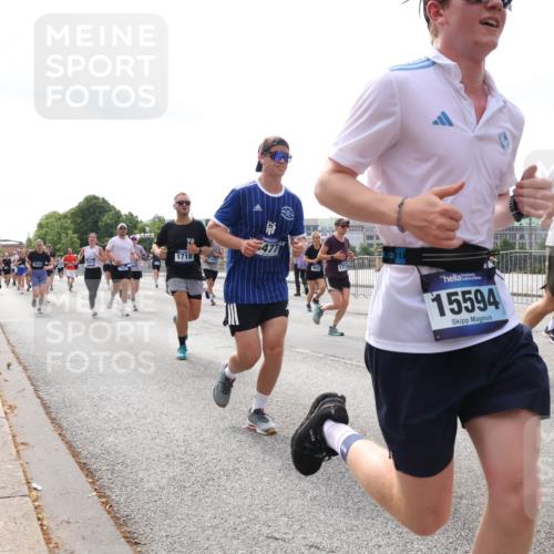 29.06.2025 - hella hamburg halbmarathon Lena Gebhardt http://msf.ph/oto/8424583 29.06.2025 10:19:11 Lombardsbrücke 1718, 2014, 471, 9652, 1773, 15594, 673, 3118, 1332, 1349, 1521, 1708, 1718, 1755, 2017, 2096, 2311, 2589, 2781, 2795, 2802, 2812, 2821, 2895, 3026, 3105, 3118, 3591, 3592, 3631, 4718, 4722, 4845, 5034, 5080, 5098, 5178, 5264, 5266, 5323, 5429, 5449, 5834, 6194, 6249, 6413, 6477, 6482, 6542, 6736, 7051, 7121, 7143, 7252, 8575, 8761, 8778, 8780, 9252, 9270, 9272, 9549, 9652, 9756, 9757, 9856, 10037, 10039, 10124, 10129, 10467, 10816 meine-sportfotos.de