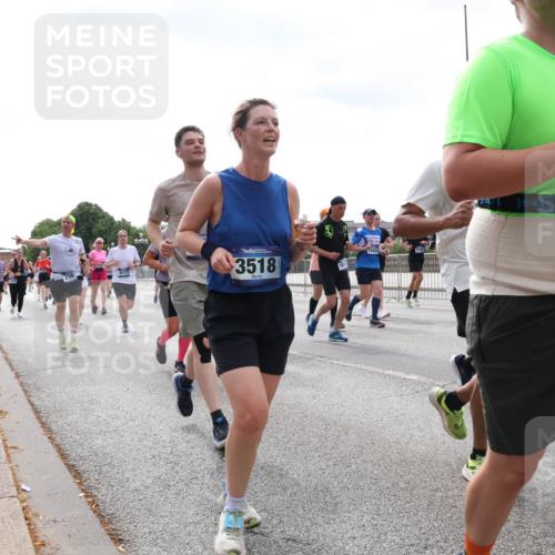 29.06.2025 - hella hamburg halbmarathon Lena Gebhardt http://msf.ph/oto/8424622 29.06.2025 10:43:17 Lombardsbrücke 4177, 3518, 18434, 2103, 2971, 1149, 1155, 1467, 1788, 1816, 1878, 2103, 2158, 2267, 2361, 2450, 2509, 2971, 3074, 3238, 3329, 3378, 3390, 3518, 3638, 3764, 4056, 4105, 4177, 4302, 4367, 4385, 4680, 5067, 5268, 5370, 5610, 5720, 5755, 5967, 6012, 6096, 6226, 6440, 6931, 7043, 7461, 7872, 7926, 8135, 8161, 8184, 8233, 8408, 8435, 8795, 8991, 9072, 9304, 9378, 9639, 9641, 9644, 9976, 10008, 10083, 10180, 10200, 10202, 11142, 11710, 12151, 13049 meine-sportfotos.de