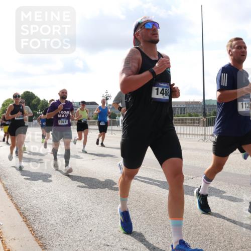 29.06.2025 - hella hamburg halbmarathon Lena Gebhardt http://msf.ph/oto/8424634 29.06.2025 09:52:24 Lombardsbrücke 14449, 5, 10741, 1468, 113, 12046, 1057, 1139, 1169, 1220, 1312, 1353, 1415, 1468, 1512, 1569, 1604, 1631, 1763, 3305, 3618, 3697, 3852, 4565, 4871, 4915, 5007, 5011, 5047, 5231, 5336, 5690, 5987, 6373, 6550, 6700, 6705, 6711, 6770, 7067, 7185, 7432, 7451, 7710, 7865, 7961, 8564, 8852, 9348, 9358, 9444, 9547, 9659, 10493, 10741, 10796, 10978, 11062, 11495, 11679, 11779, 11821, 12046, 12438, 12772, 13403, 13614, 13728, 14257 meine-sportfotos.de