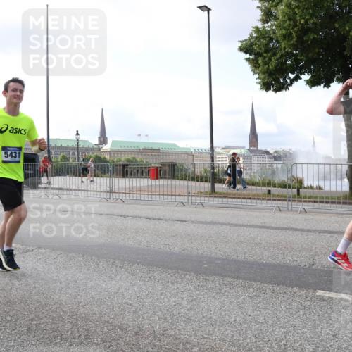 29.06.2025 - hella hamburg halbmarathon Lena Gebhardt http://msf.ph/oto/8424715 29.06.2025 10:06:21 Lombardsbrücke 5431, 1078, 1245, 1448, 1766, 1830, 1842, 3062, 4169, 4542, 4666, 4868, 5431, 5951, 6014, 6314, 6664, 7138, 7741, 8051, 8316, 9361, 9560, 10214, 10297, 10736, 10781, 10886, 12371, 13042, 13054, 13475, 13481, 13863, 14369, 14607, 14987, 15113, 15145, 15229, 15377, 15462, 15537, 15766, 15772, 15858, 16441, 16687, 17059, 17239, 17746, 17885, 18042, 18575, 18577, 18652, 18768, 18857, 18910, 18913, 18966 meine-sportfotos.de