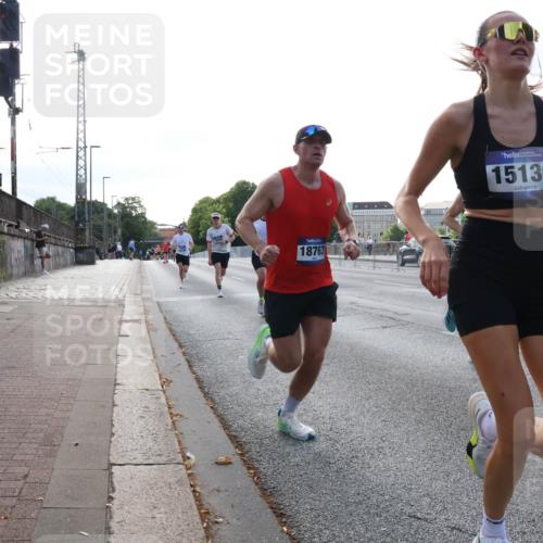 29.06.2025 - hella hamburg halbmarathon Lena Gebhardt http://msf.ph/oto/8424783 29.06.2025 09:43:38 Lombardsbrücke 18763, 15136, 1271, 2075, 2180, 2203, 3189, 6090, 7380, 8318, 9565, 9767, 9804, 10351, 10867, 11150, 13374, 13941, 14757, 15023, 15136, 15483, 15671, 17040, 17893, 18037, 18328, 18693, 18695, 18763, 18832, 18989 meine-sportfotos.de