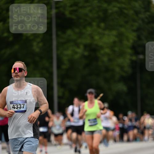 29.06.2025 - hella hamburg halbmarathon Dr. Thomas Lammeyer http://msf.ph/oto/8424800 29.06.2025 10:49:39 Kennedybrücke 1024, 1774, 1798, 2550, 2779, 3570, 4275, 4337, 4388, 5099, 5949, 6841, 6888, 7216, 7859, 7912, 8745, 8907, 9084, 9085, 10562, 10668, 10727 meine-sportfotos.de