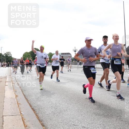 29.06.2025 - hella hamburg halbmarathon Lena Gebhardt http://msf.ph/oto/8424840 29.06.2025 10:43:18 Lombardsbrücke 2361, 4177, 1443, 16264, 9072, 8435, 162, 1149, 1155, 1467, 1788, 1816, 1878, 2103, 2158, 2267, 2361, 2450, 2509, 2971, 3074, 3238, 3329, 3378, 3390, 3518, 3638, 3764, 4056, 4105, 4177, 4302, 4367, 4385, 4680, 5067, 5268, 5370, 5610, 5720, 5755, 5967, 6012, 6096, 6226, 6440, 6931, 7043, 7197, 7461, 7872, 7926, 8135, 8184, 8233, 8408, 8435, 8795, 8991, 9072, 9304, 9378, 9639, 9641, 9644, 9831, 9976, 10008, 10083, 10180, 10200, 10202, 11710, 13049 meine-sportfotos.de