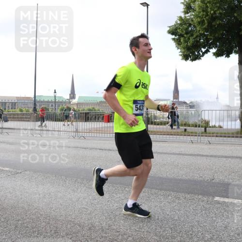 29.06.2025 - hella hamburg halbmarathon Lena Gebhardt http://msf.ph/oto/8424858 29.06.2025 10:06:21 Lombardsbrücke 5431, 1245, 1448, 1766, 1830, 1842, 3062, 4169, 4542, 4666, 4868, 5431, 5951, 6014, 6314, 6664, 7138, 7741, 8051, 8316, 9361, 9560, 10214, 10297, 10736, 10781, 10886, 12371, 13042, 13054, 13475, 13481, 13863, 14369, 14607, 14987, 15113, 15145, 15229, 15377, 15462, 15537, 15766, 15772, 15858, 16441, 16687, 17059, 17239, 17746, 17885, 18042, 18575, 18577, 18652, 18768, 18857, 18910, 18913, 18966 meine-sportfotos.de