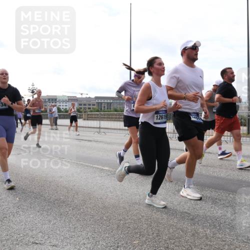 29.06.2025 - hella hamburg halbmarathon Lena Gebhardt http://msf.ph/oto/8425011 29.06.2025 10:19:15 Lombardsbrücke 18563, 5034, 12619, 1332, 1349, 1708, 1718, 1755, 2017, 2096, 2311, 2589, 2781, 2795, 2802, 2812, 2895, 2993, 2995, 3026, 3105, 3118, 3631, 4718, 4722, 4845, 5034, 5035, 5080, 5098, 5178, 5264, 5266, 5323, 5429, 5449, 6194, 6249, 6413, 6477, 6482, 6542, 6736, 6939, 7051, 7143, 7252, 8537, 8575, 8761, 8778, 8780, 9252, 9270, 9272, 9549, 9652, 9756, 9757, 9856, 10037, 10039, 10124, 10129, 10467, 10816 meine-sportfotos.de