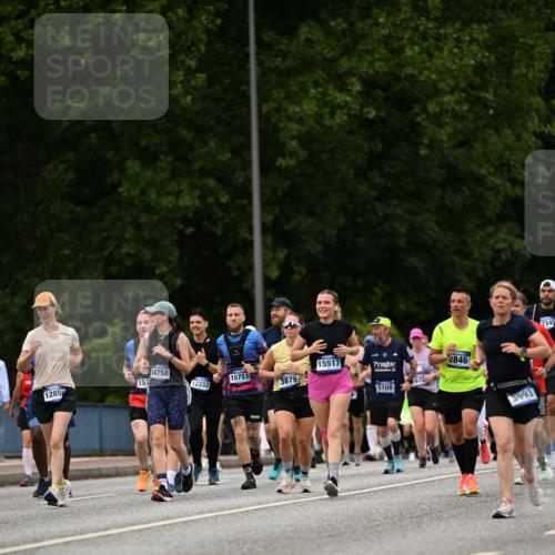 29.06.2025 - hella hamburg halbmarathon Dr. Thomas Lammeyer http://msf.ph/oto/8425014 29.06.2025 10:49:50 Kennedybrücke 1774, 2550, 2779, 2846, 2954, 3570, 3879, 3993, 4275, 4337, 4388, 4820, 5099, 5108, 5190, 5339, 5949, 6888, 7699, 7859, 7912, 8272, 8594, 9536, 10562, 10668, 10727, 11332 meine-sportfotos.de