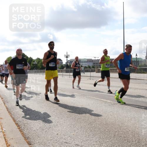 29.06.2025 - hella hamburg halbmarathon Lena Gebhardt http://msf.ph/oto/8425028 29.06.2025 09:52:27 Lombardsbrücke 15247, 1169, 17391, 14257, 1057, 1139, 1169, 1220, 1312, 1353, 1415, 1468, 1512, 1604, 1631, 1763, 2189, 3305, 3618, 3697, 3852, 4497, 4565, 4871, 4915, 5007, 5011, 5047, 5231, 5336, 5477, 5690, 5987, 6373, 6550, 6705, 6711, 7067, 7185, 7191, 7432, 7451, 7710, 7865, 7961, 8564, 8852, 9348, 9444, 9547, 9659, 10493, 10741, 10796, 10978, 11062, 11495, 11679, 11779, 11821, 12046, 12438, 12772, 13403, 13614, 13728, 14257 meine-sportfotos.de