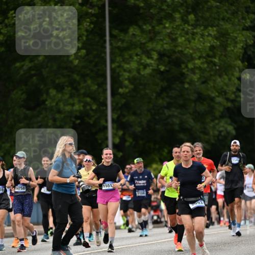 29.06.2025 - hella hamburg halbmarathon Dr. Thomas Lammeyer http://msf.ph/oto/8425061 29.06.2025 10:49:52 Kennedybrücke 1774, 2550, 2779, 2846, 2954, 3570, 3879, 3993, 4275, 4337, 4820, 5099, 5108, 5190, 5339, 5703, 5949, 6763, 7699, 7859, 7912, 8272, 8594, 9536, 10562, 10668, 10727, 11332 meine-sportfotos.de